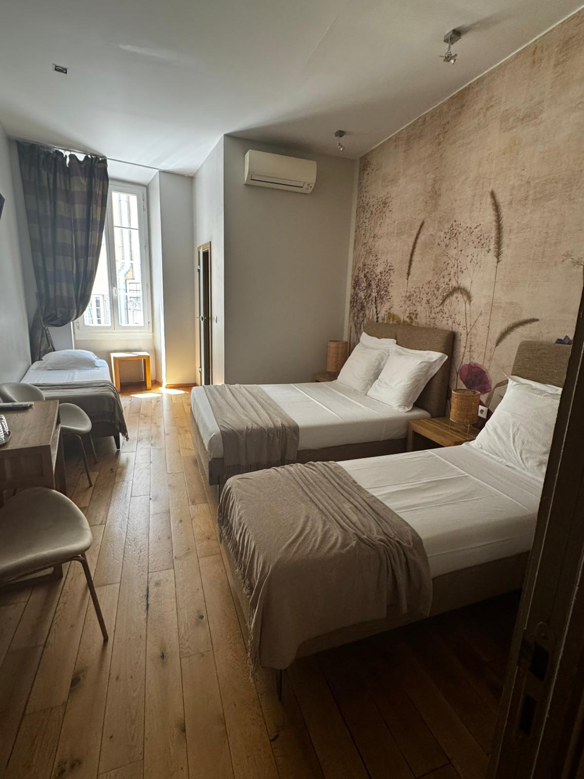 Chambre Famille, vue cour